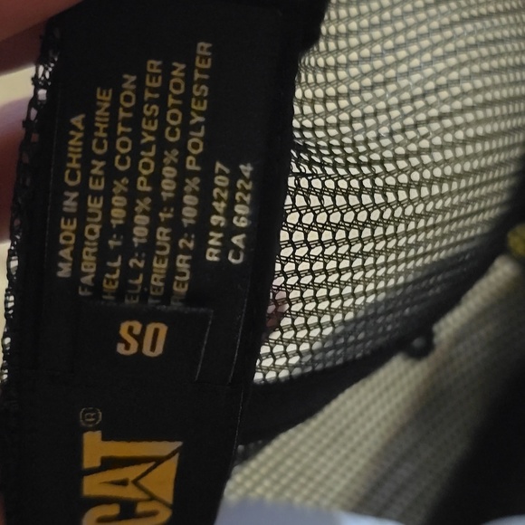 Caterpillar Raised Logo  Trucker Hat Mesh Snap Back NWT OS - Picture 6 of 8